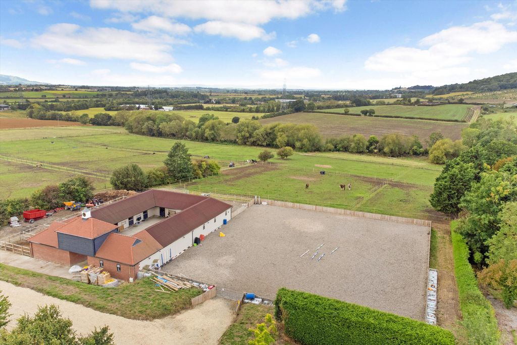 Additional image 2 of 6 bed detached house for saleLenchwick, Evesham, Worcestershire WR11