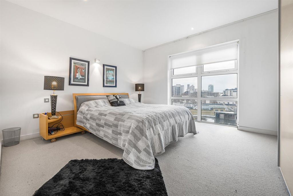 3 bed flat for salePark View, Greyfriars Road, Cardiff CF10 photo 3