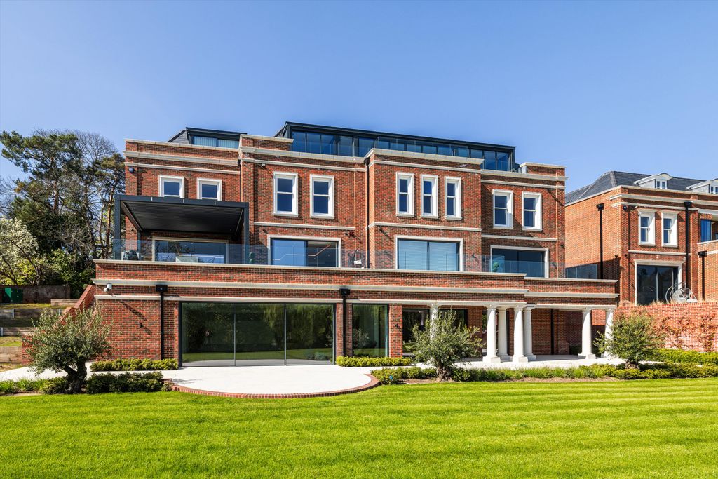 Additional image 18 of 6 bed detached house for saleCharters Gate, Hancocks Mount, Ascot, Berkshire SL5