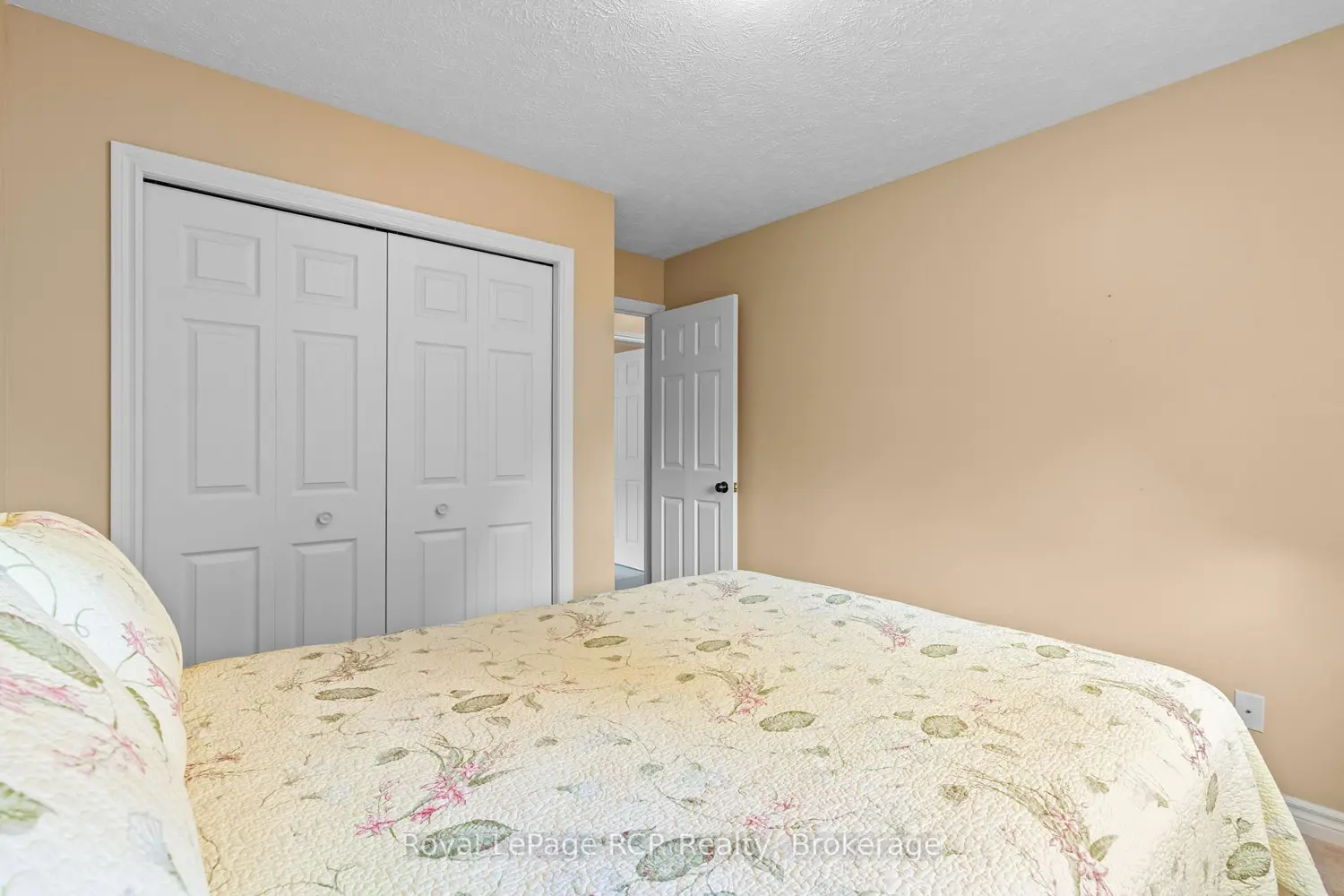 Additional image 5 of 423 1St Street