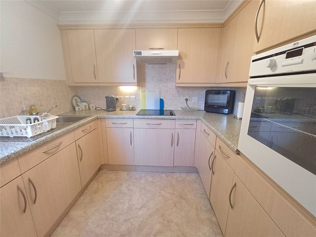 Additional image 4 of 1 bed flat for saleStoneleigh Court, Porthcawl CF36