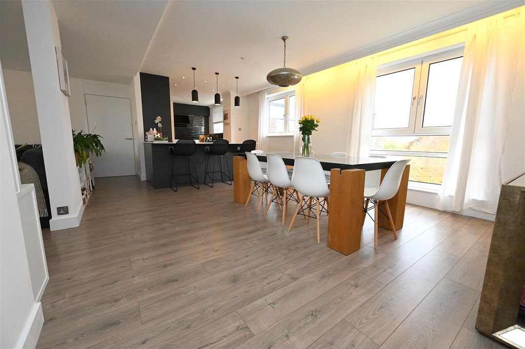 Additional image 6 of 3 bed flat for saleThe Regents, Norfolk Road, Edgbaston, Birmingham B15
