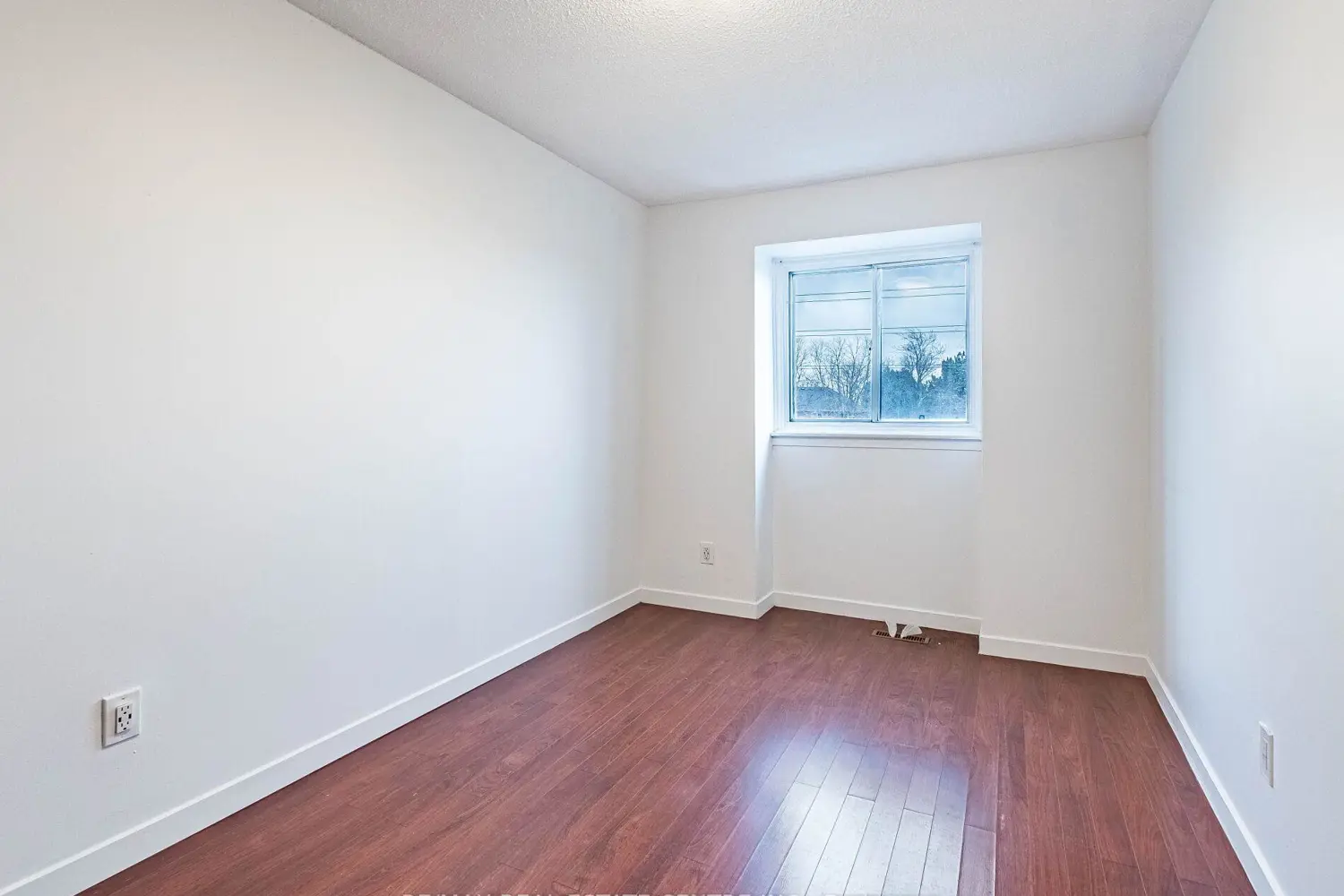 Additional image 10 of 5 Moregate Crescent