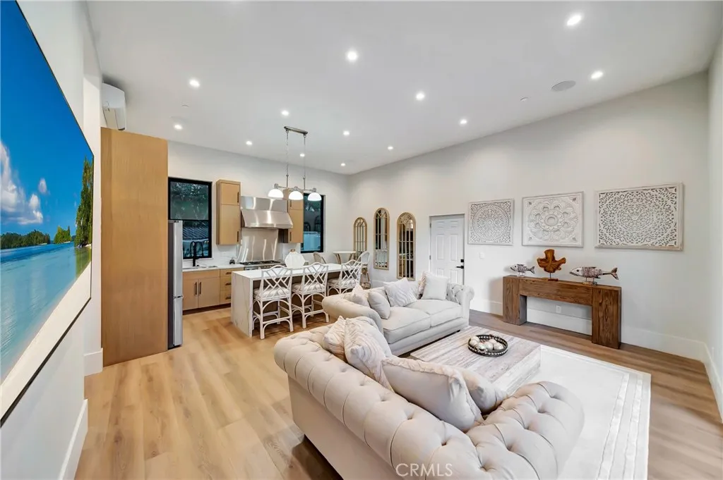 Additional image 54 of 19225 Rosita St, Tarzana, CA 91356