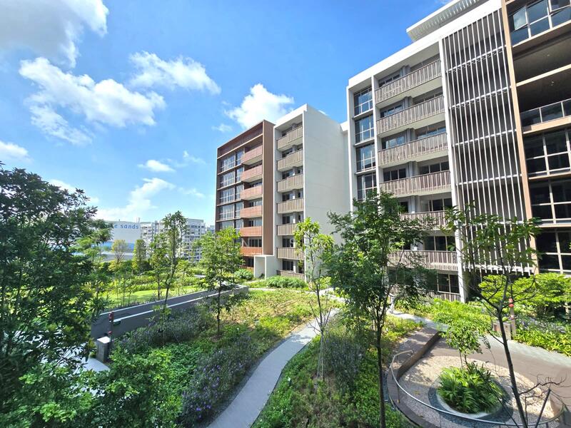 8 Pasir Ris Drive 8