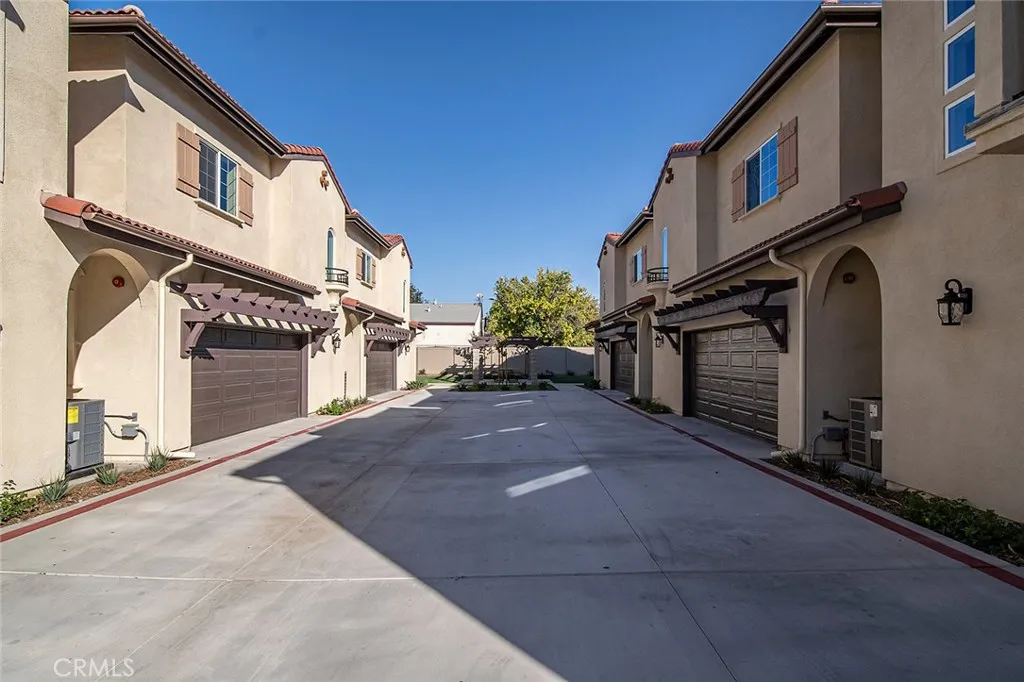 Additional image 16 of 961 E Phillips Boulevard Unit 01, Pomona, CA 91766