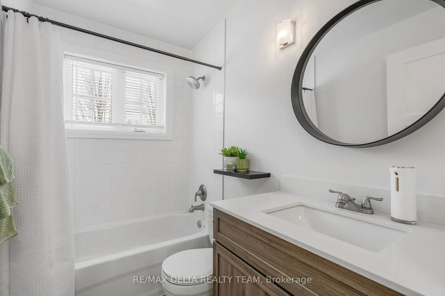 Additional image 5 of 261 Agathe Street