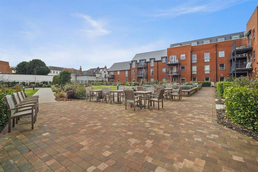 Additional image 20 of 2 bed flat for saleMonument Place, Endless Street, Salisbury SP1