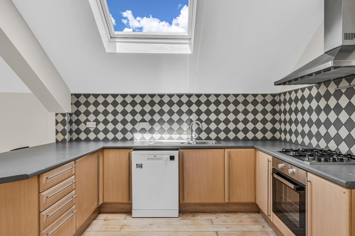 Additional image 8 of 3 Bed Flat, Commercial Road, E1, N1 7GU