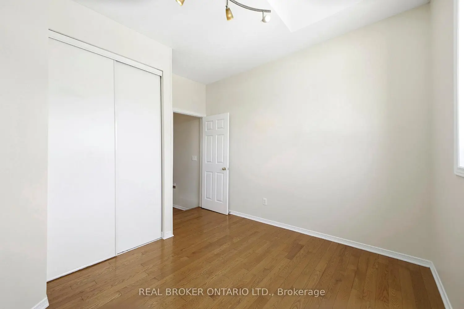 Additional image 14 of 220 Woodpark Way