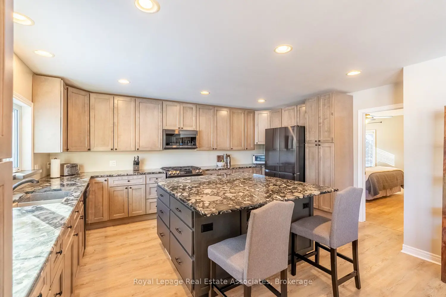 Additional image 5 of 196 Circle Road