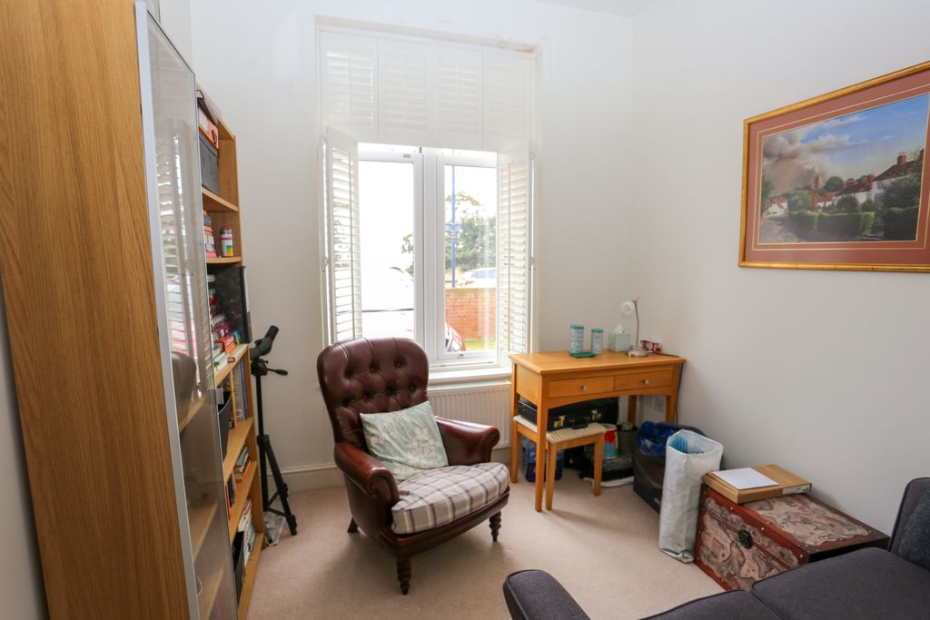 Additional image 8 of 3 bed maisonette for saleSeaview House, Wolsey Gardens, Felixstowe IP11