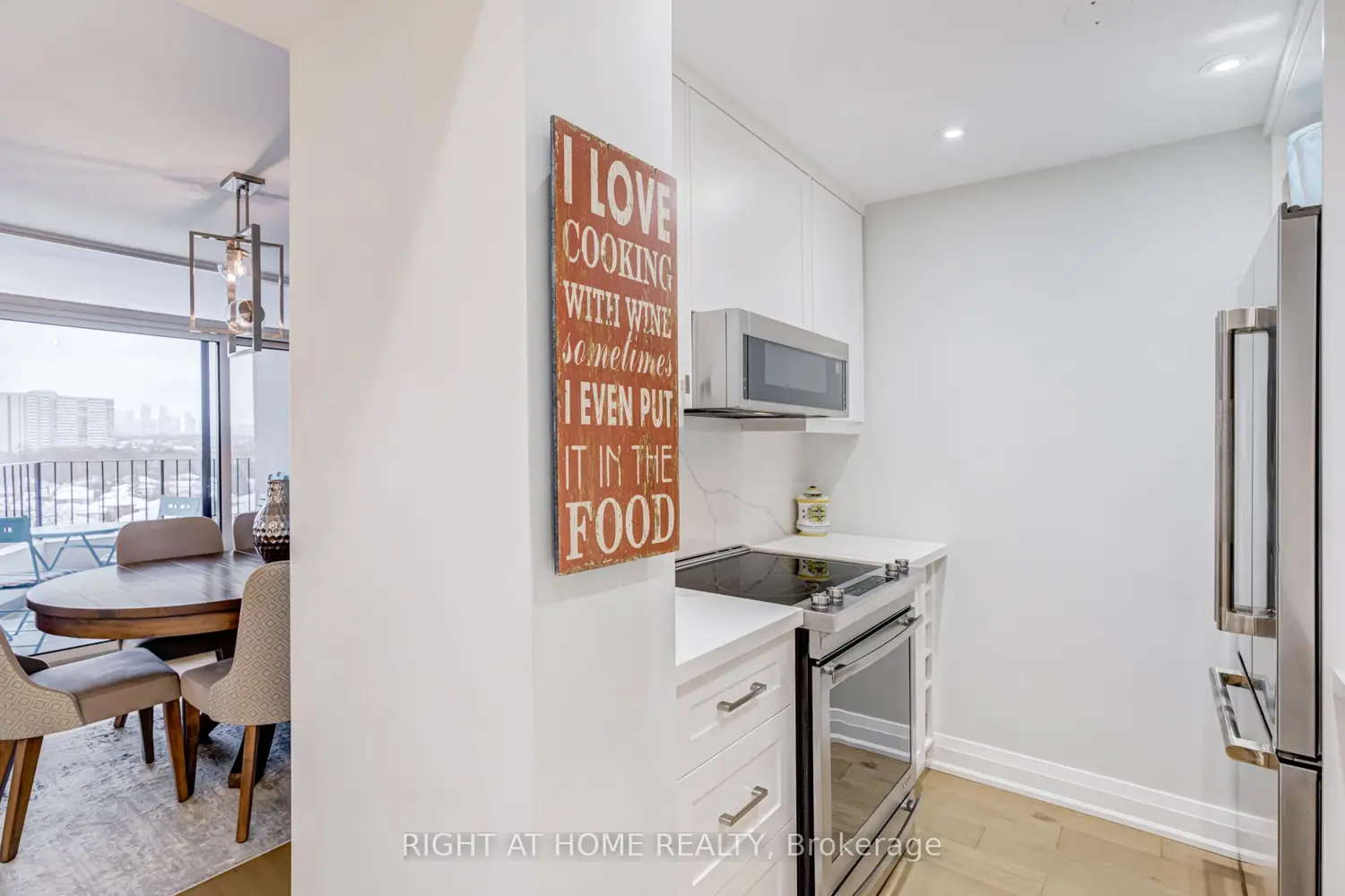 Additional image 8 of 1333 Bloor Street 606