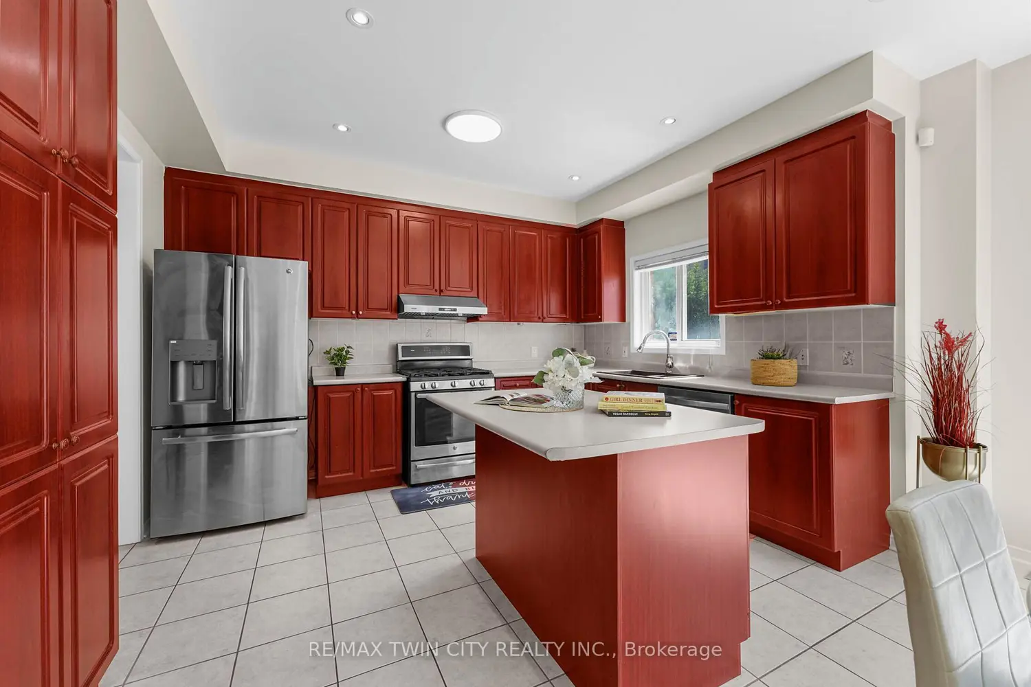 Additional image 3 of 6 Canarygrass Drive