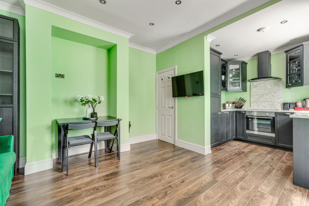 2 Bed Flat, Brighton Terrace, SW9, N1 7GU