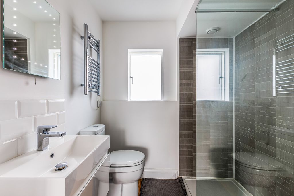 Additional image 9 of 1 bed flat for saleBewick Mews, Hungerford RG17