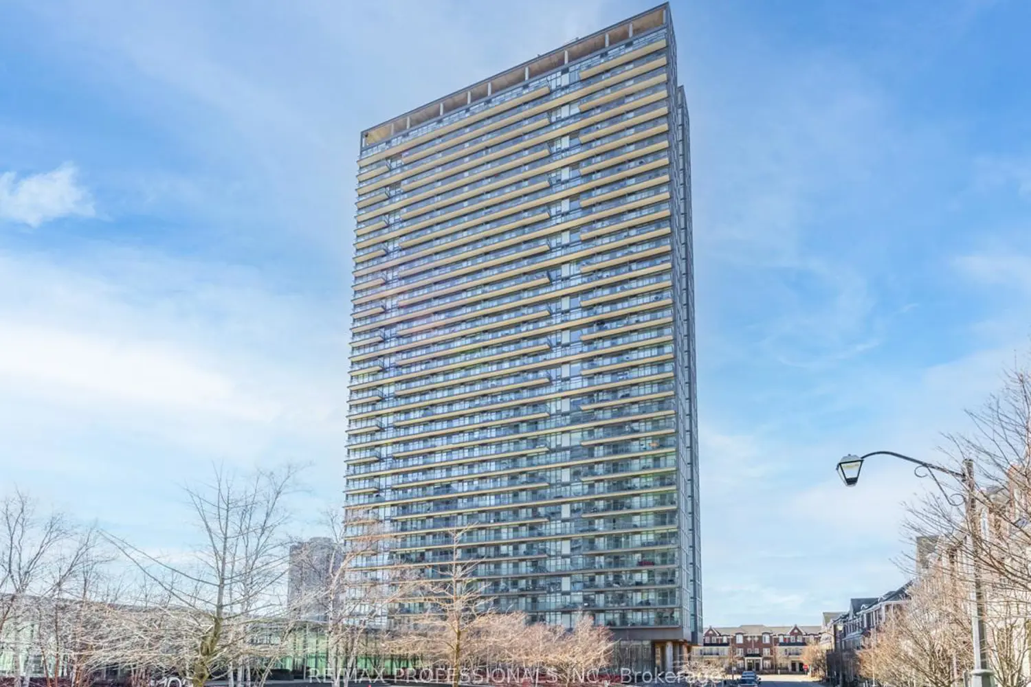 105 The Queensway 2113