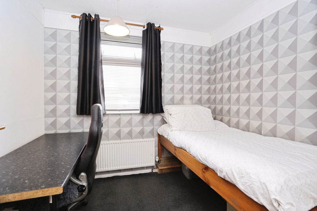 Additional image 7 of 3 bed semi-detached house for saleAshcroft Road, Luton LU2