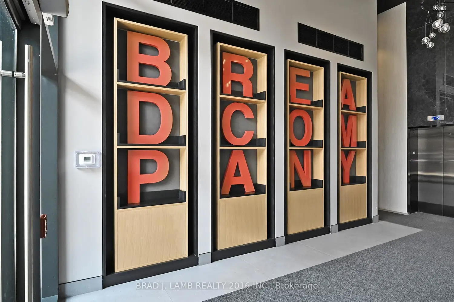 Additional image 6 of 195 Mccaul Street 518