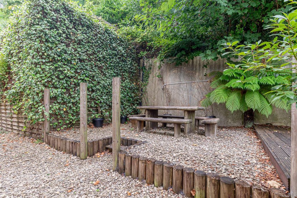 Additional image 27 of 3 bed flat for saleHolywell Road, Malvern WR14