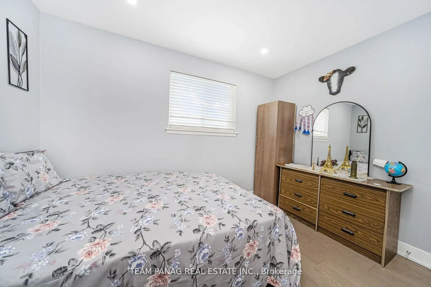 Additional image 8 of 8 Benton Street