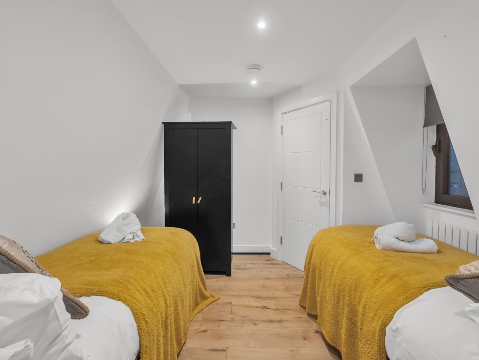 Additional image 6 of 1 Bed Flat, Lower Road, SE16, SE17 3NF