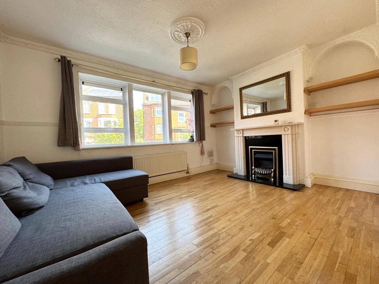 2 Bed Flat, Estelle Road, NW3, N1 7GU