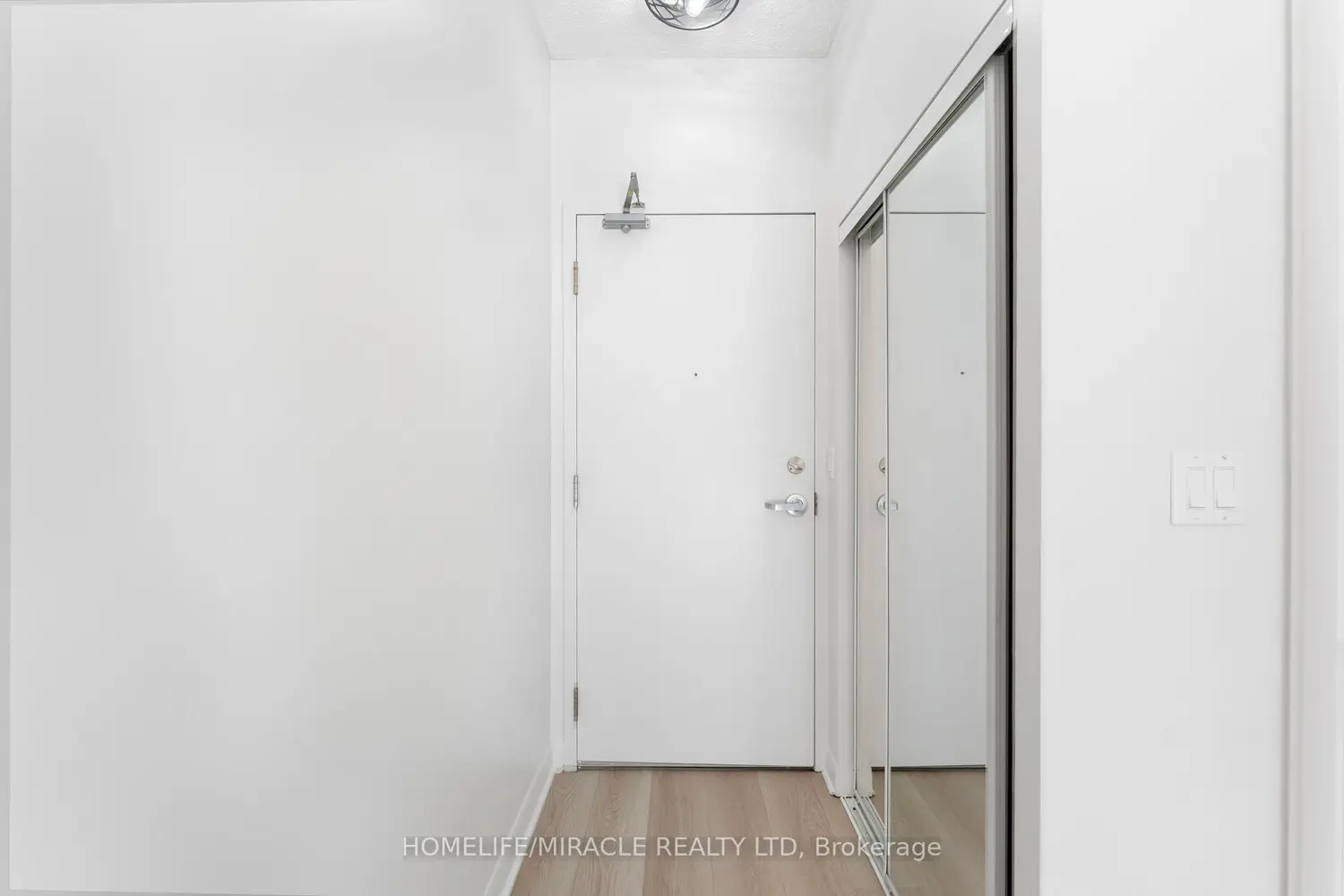 Additional image 4 of 15 Bruyeres Mews 806