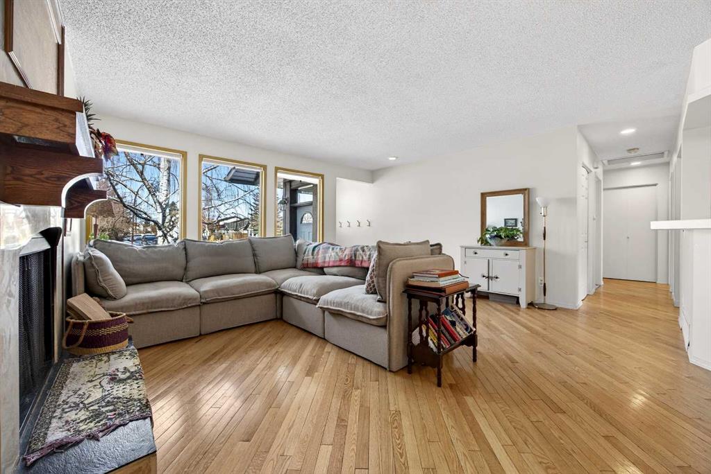 Additional image 6 of 100 Strathcona Close SW, Calgary, AB, T3H 1L3