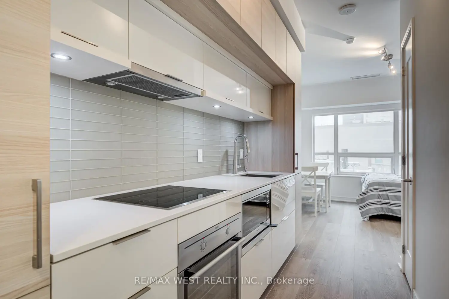 Additional image 3 of 88 Scott Street 1502, Toronto