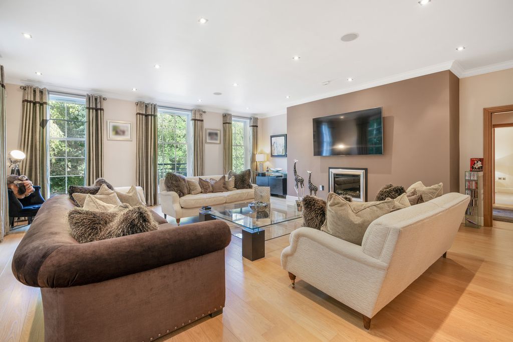 Additional image 3 of 3 bed flat for saleEsher Park Avenue, Esher KT10