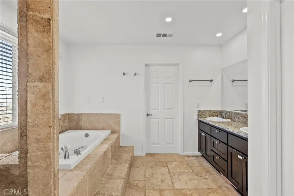 Additional image 49 of 1138 Lakeview Dr, Palmdale, CA 93551