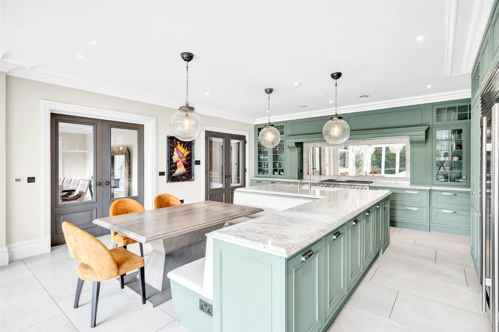 Additional image 9 of 9 bed detached house for saleStubbs Hill, Binfield, Bracknell, Berkshire RG42