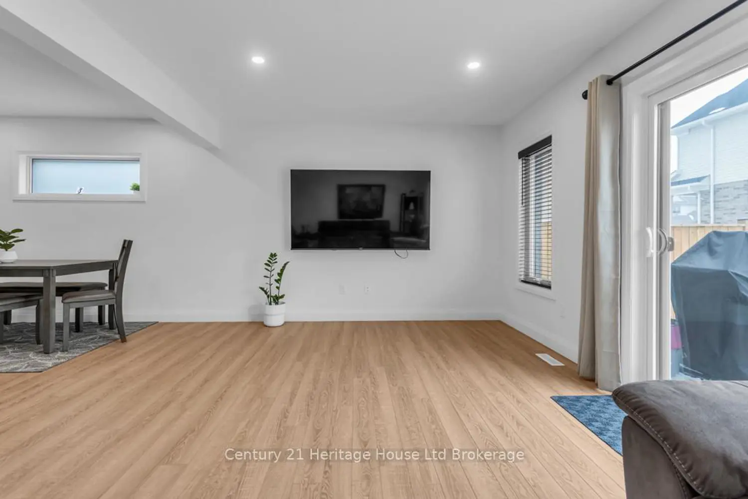 Additional image 11 of 33 Martin Street