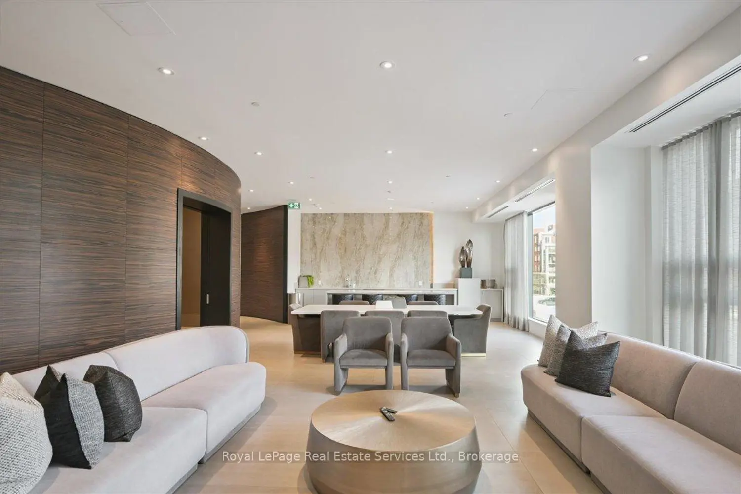 Additional image 10 of 2007 James Street 308