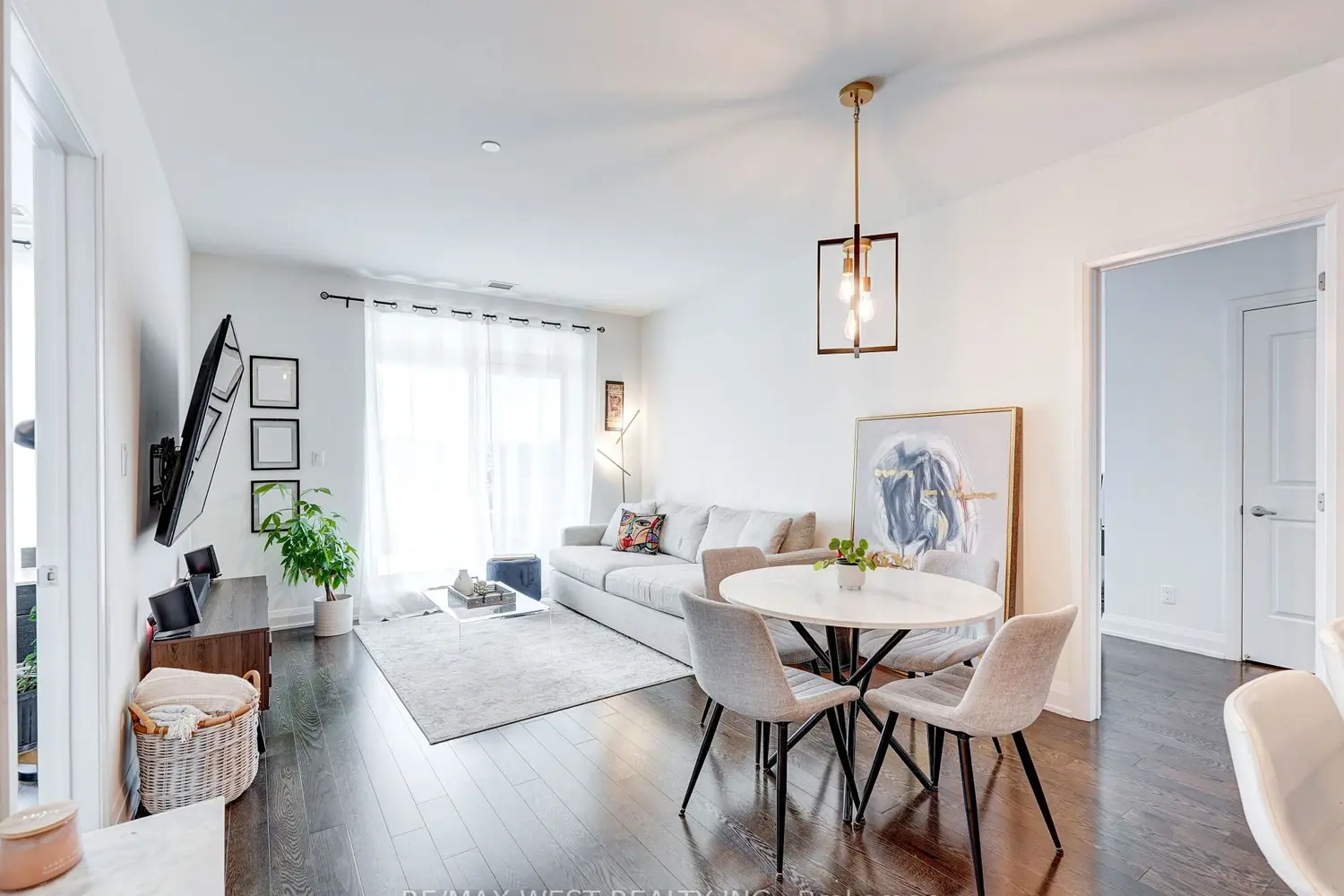 Additional image 4 of 15277 Yonge Street 503