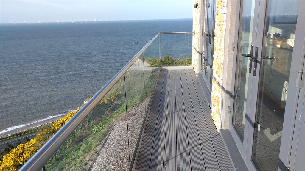 Additional image 4 of 2 bed maisonette for salePenmaen Bod Elias, Old Colwyn, Colwyn Bay, Conwy LL29