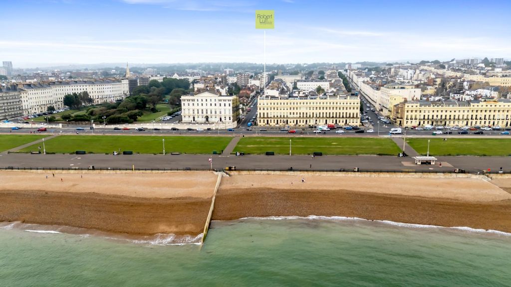 Additional image 3 of 2 bed flat for saleBrunswick Terrace, Hove BN3
