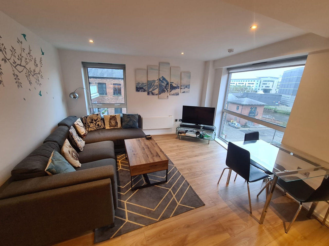 2 Bed Flat, Trinity One, LS9, N1 7GU