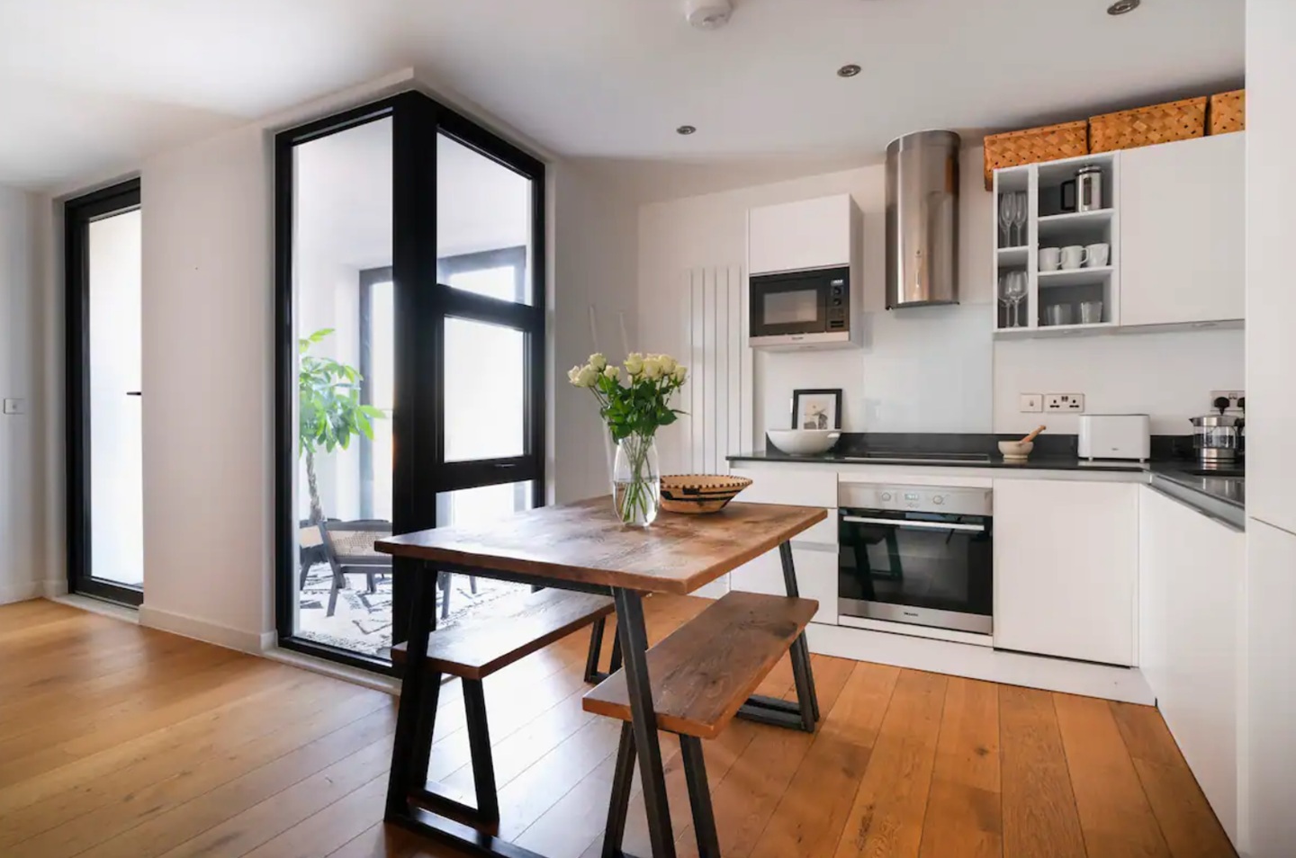 1 Bed Flat, Margerie Court, E2, N1 7GU