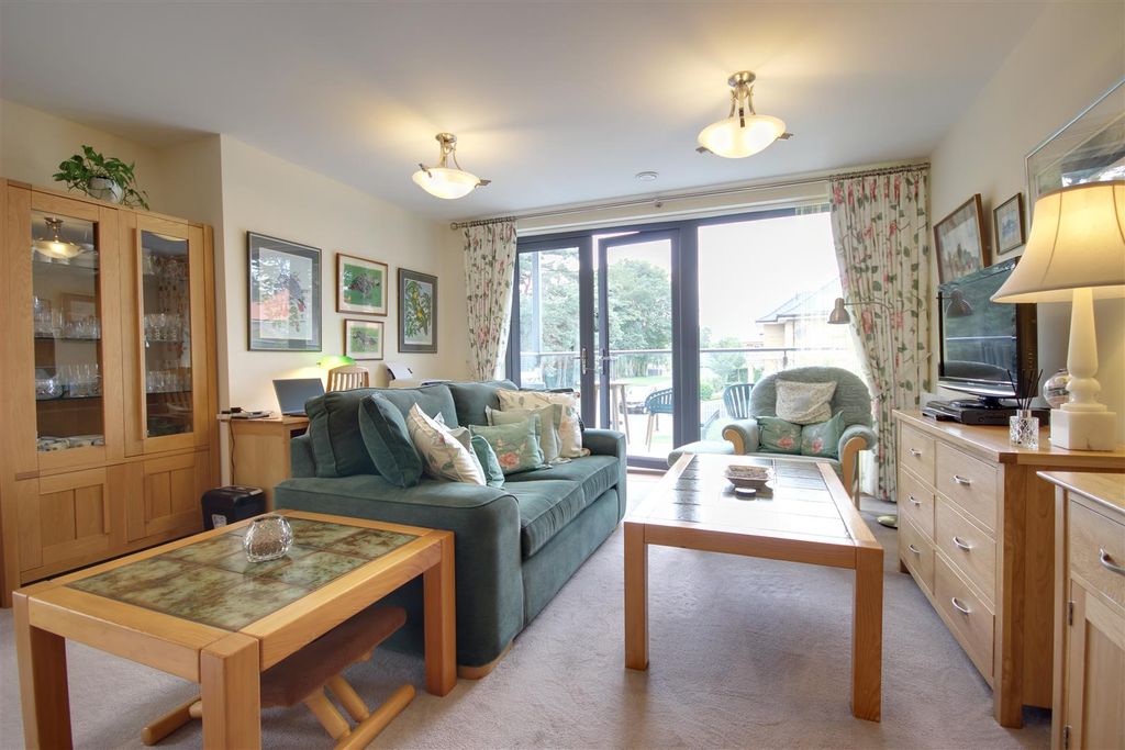 Additional image 6 of 2 bed flat for saleStapleton Court, Swanland HU14