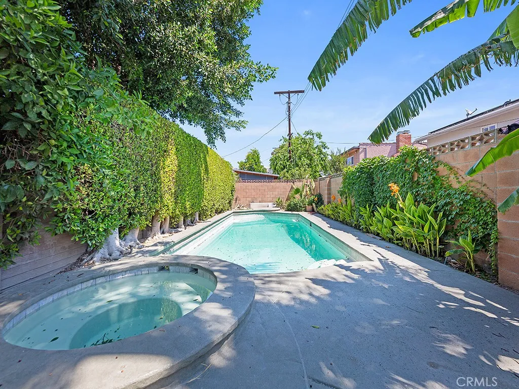 5463 Katherine Ave, Sherman Oaks, CA 91401