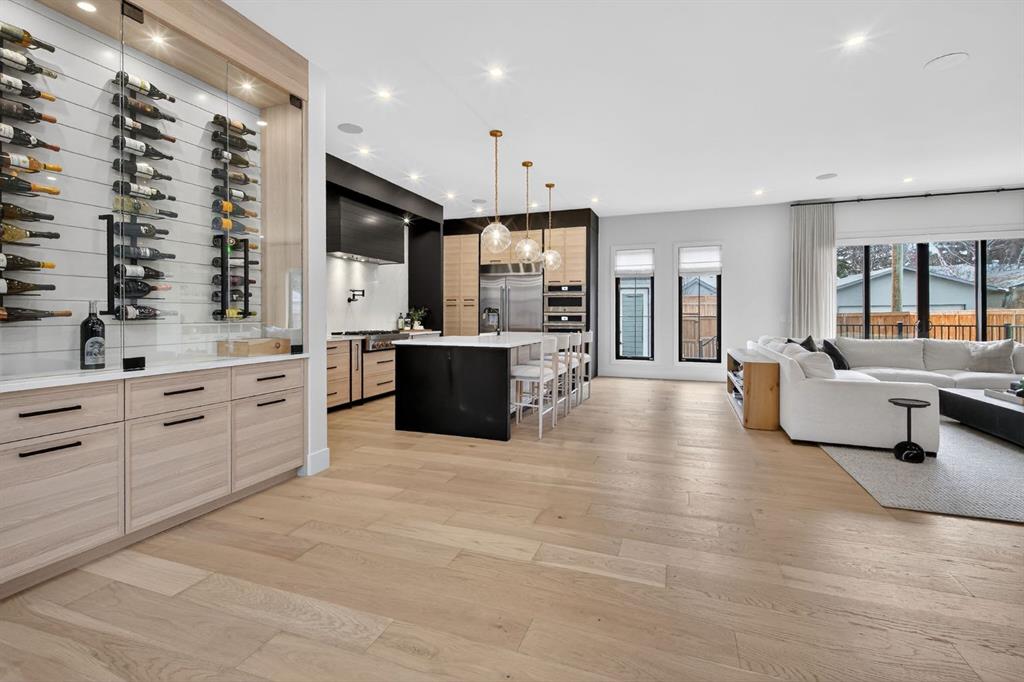 Additional image 4 of 6515 Longmoor Way SW, Calgary, AB, T3E5Z8