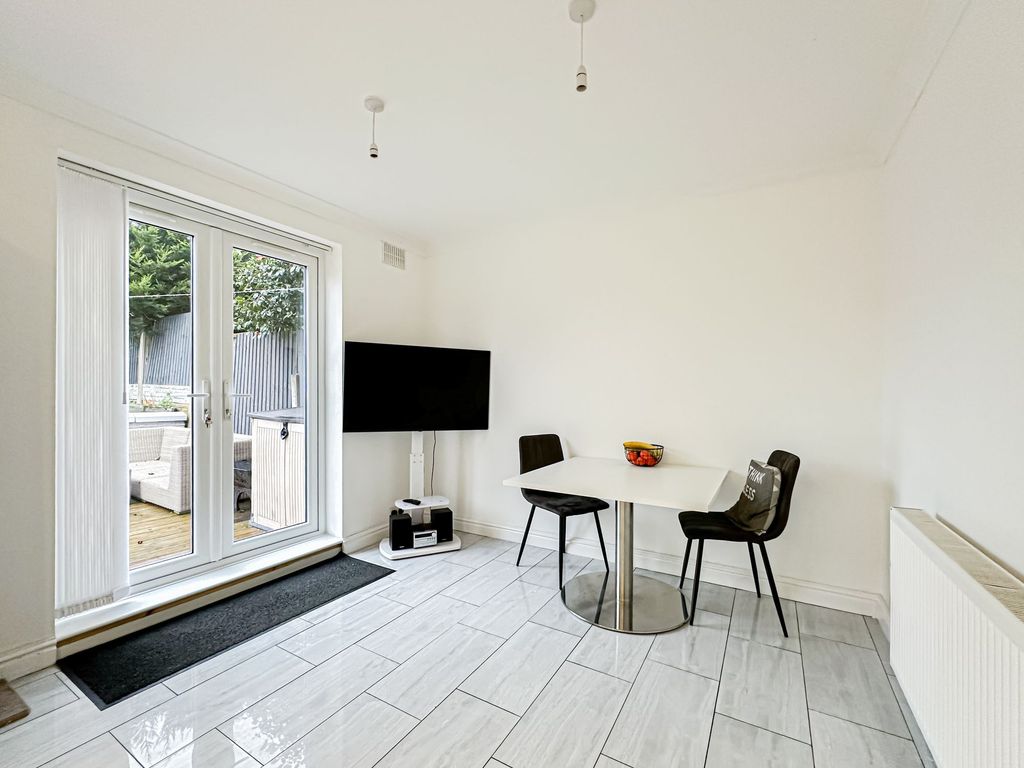 Additional image 8 of 3 bed semi-detached house for saleHesketh Drive, Wirral CH60