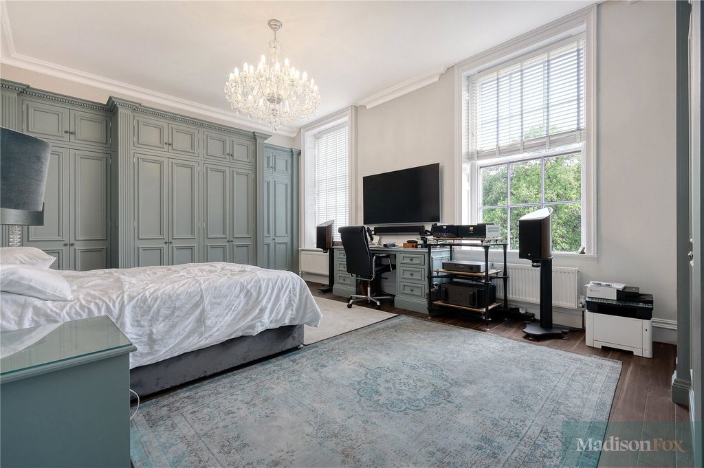 Additional image 22 of 4 bed flat for saleClaybury Hall, Regents Drive, Woodford Green IG8
