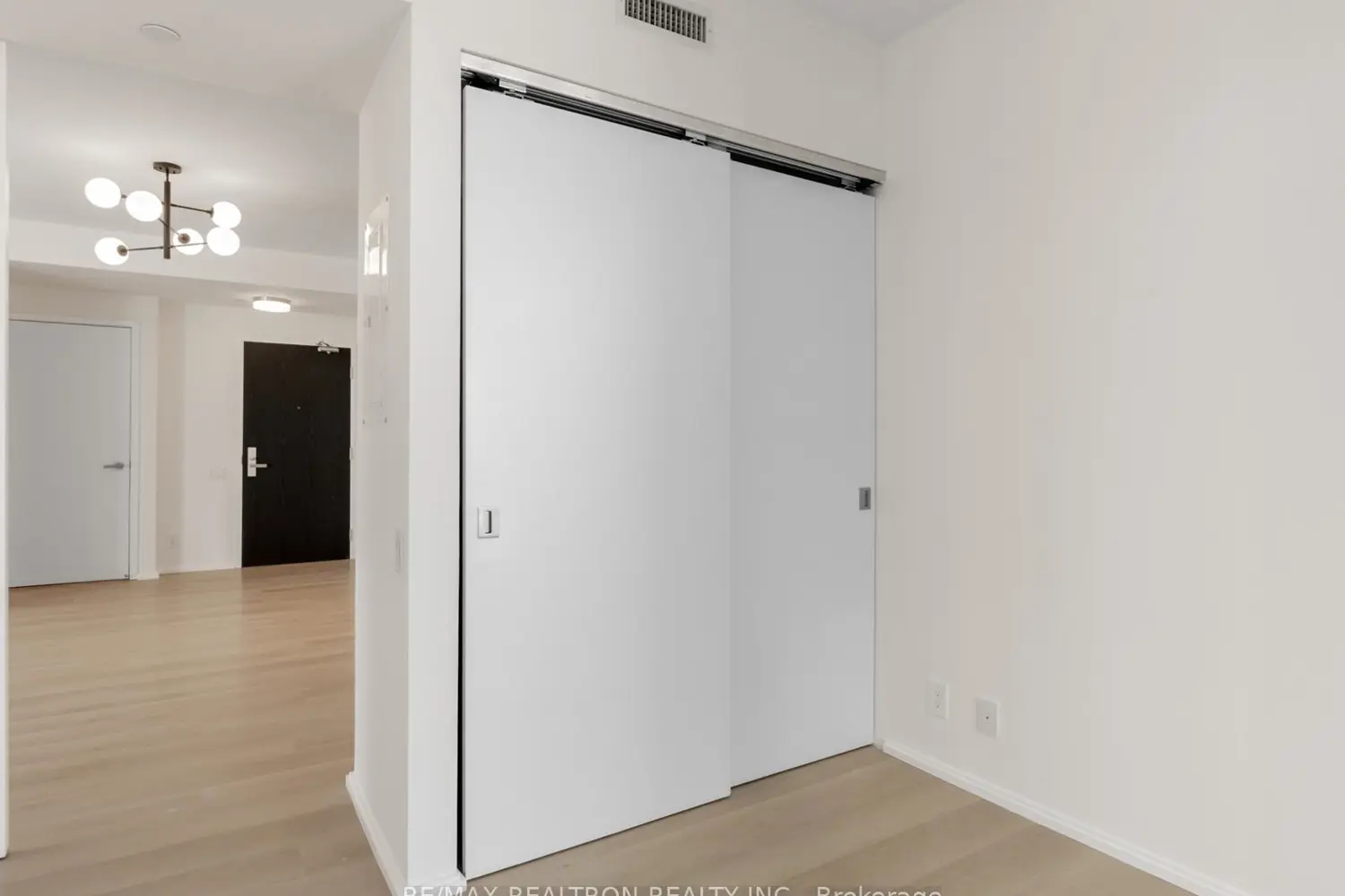 Additional image 4 of 125 Peter Street 2308