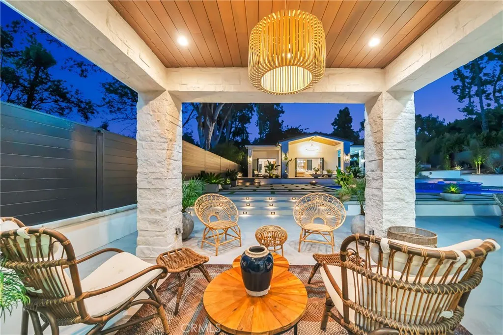 Additional image 126 of 19225 Rosita St, Tarzana, CA 91356