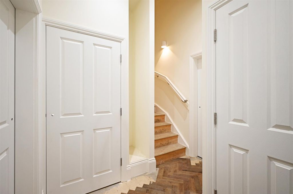 Additional image 12 of 2 bed flat for saleRutland Park, Botanical Gardens, Sheffield S10