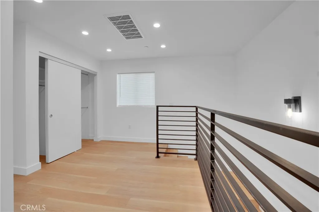 Additional image 11 of 18221 Chatsworth St Unit A, Northridge, CA 91326