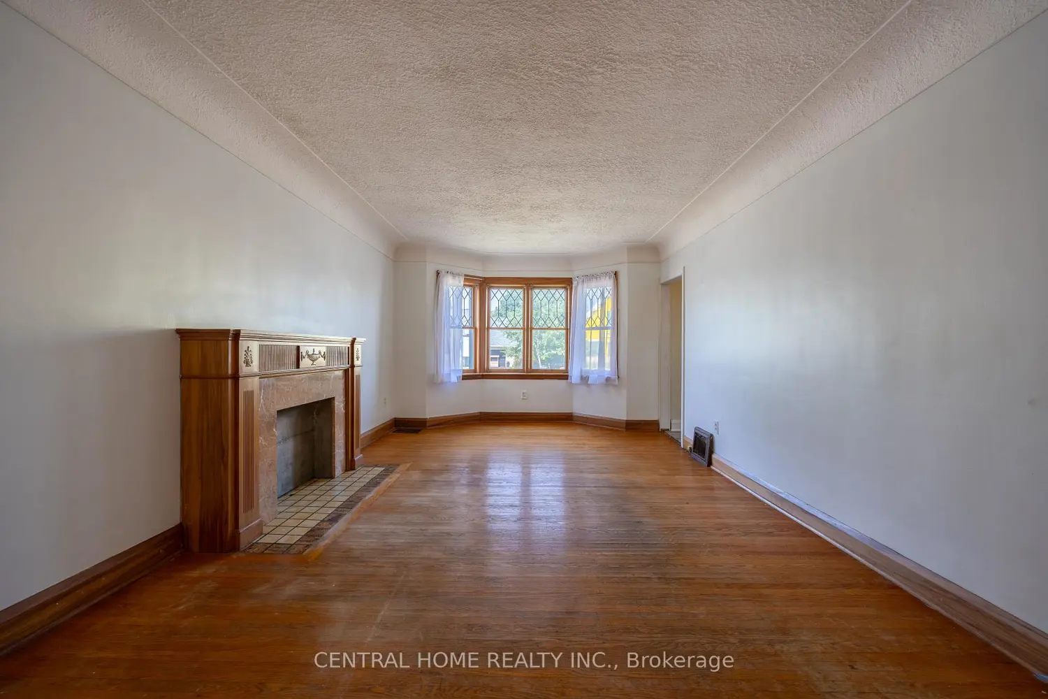 1650 King Street photo 3